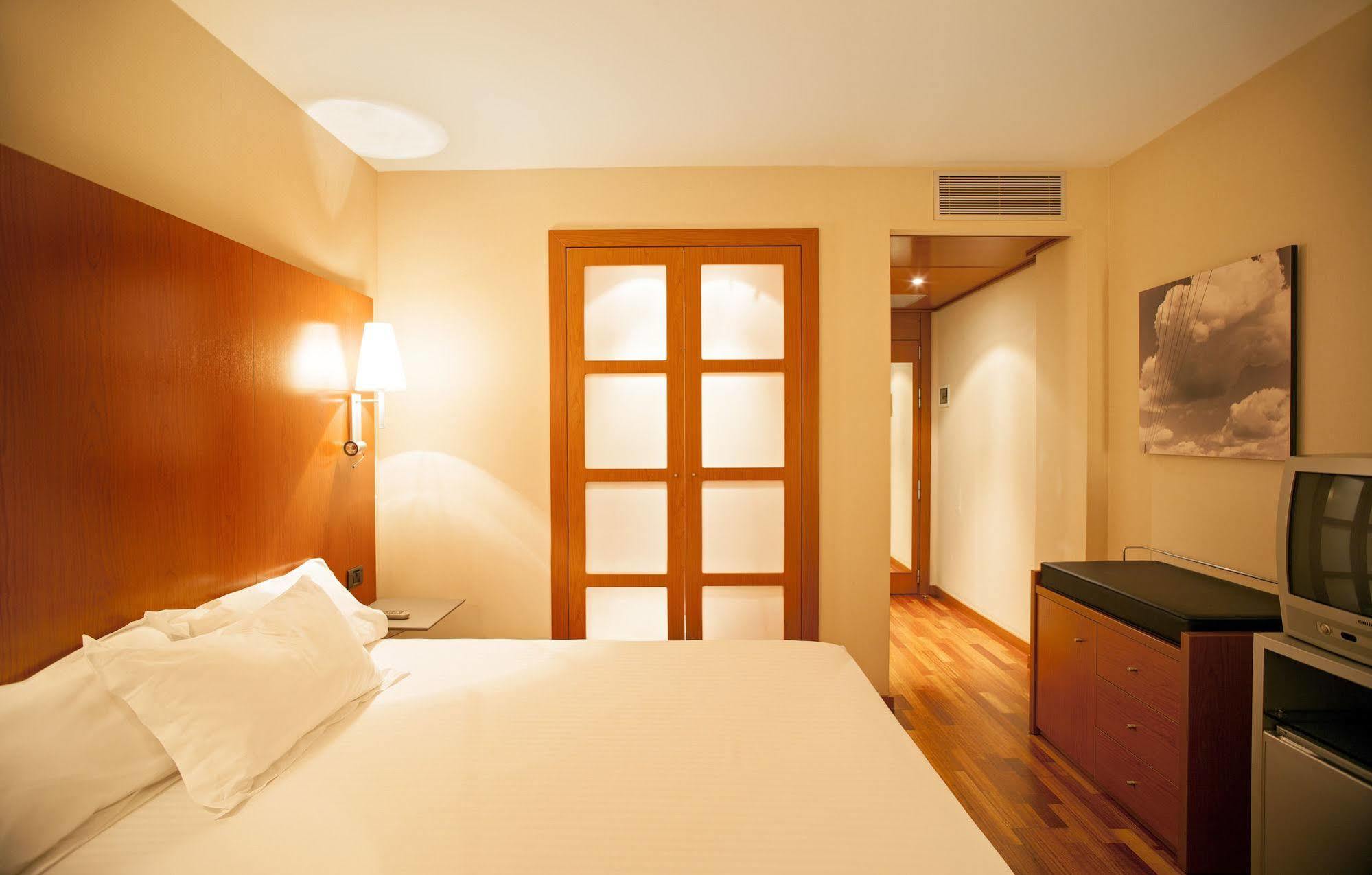 Ac Hotel Huelva By Marriott Екстериор снимка
